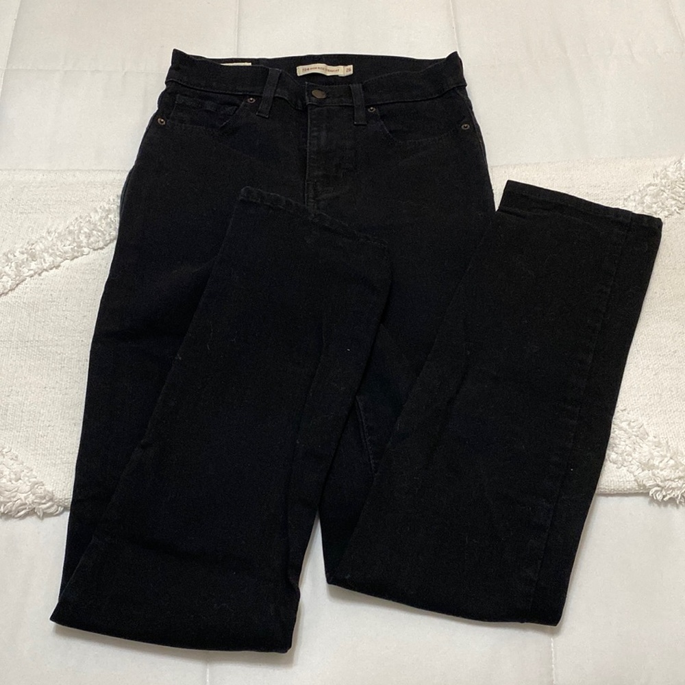 LEVI’S High Rise Strait Jeans